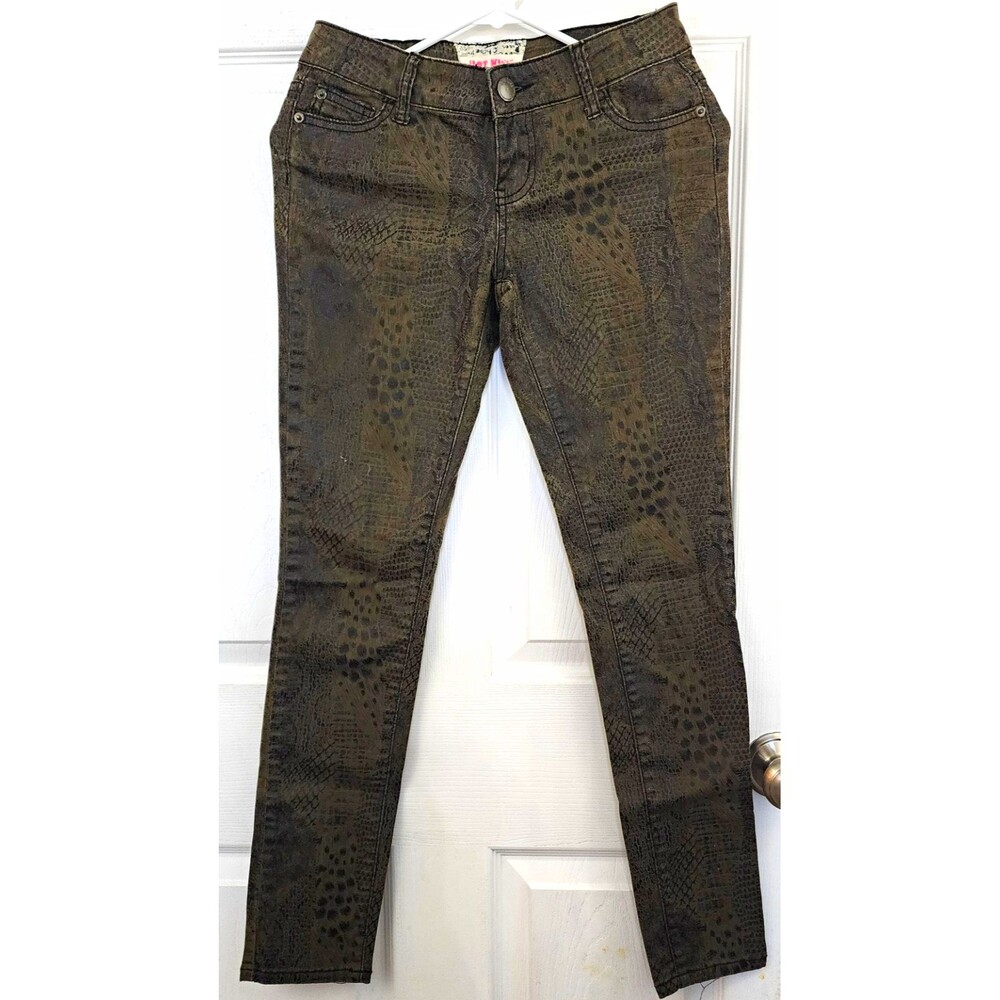 Hot Kiss Women’s Juniors Skinny Brown Snake Animal Print Denim 5-Pocket Jeans